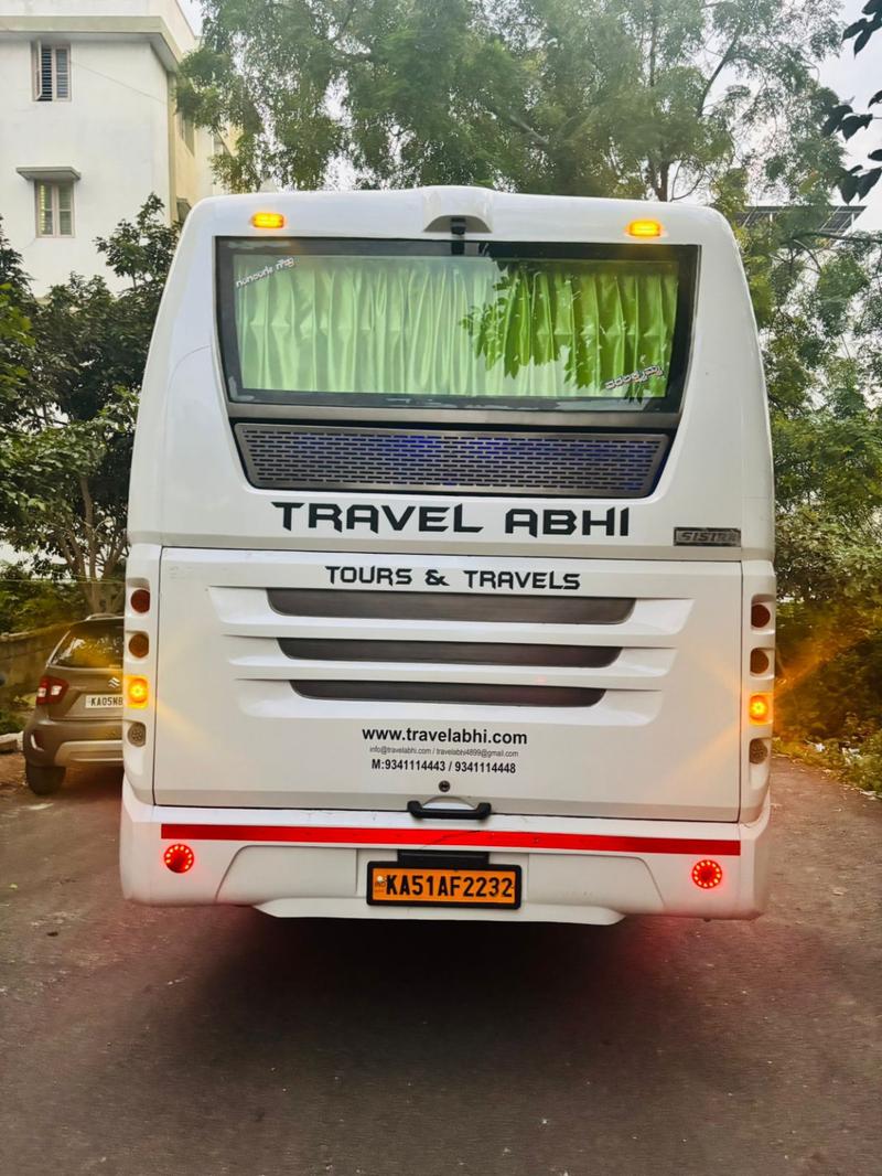 Travel road